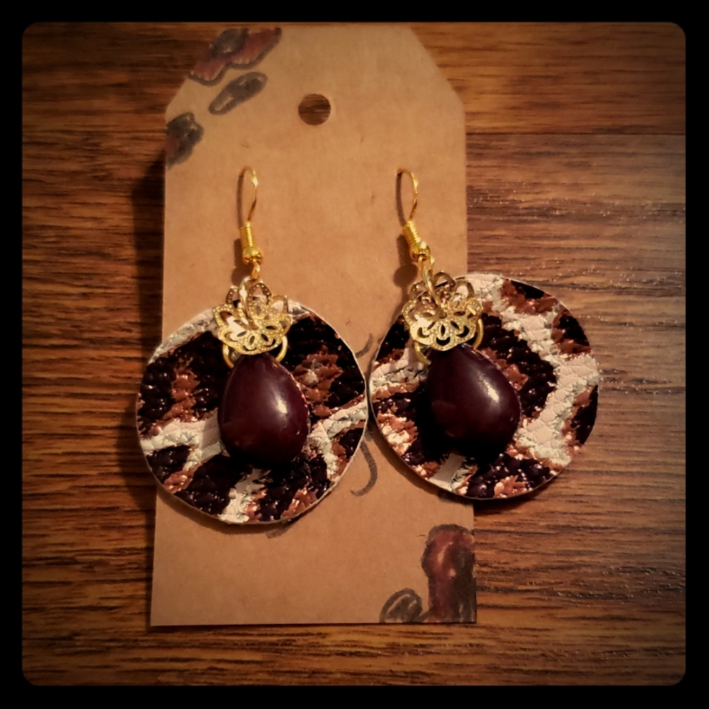 ‼MEEEOW‼FAUX LEATHER ANIMAL PRINT‼EARRINGS🐆‼🐆‼‼‼